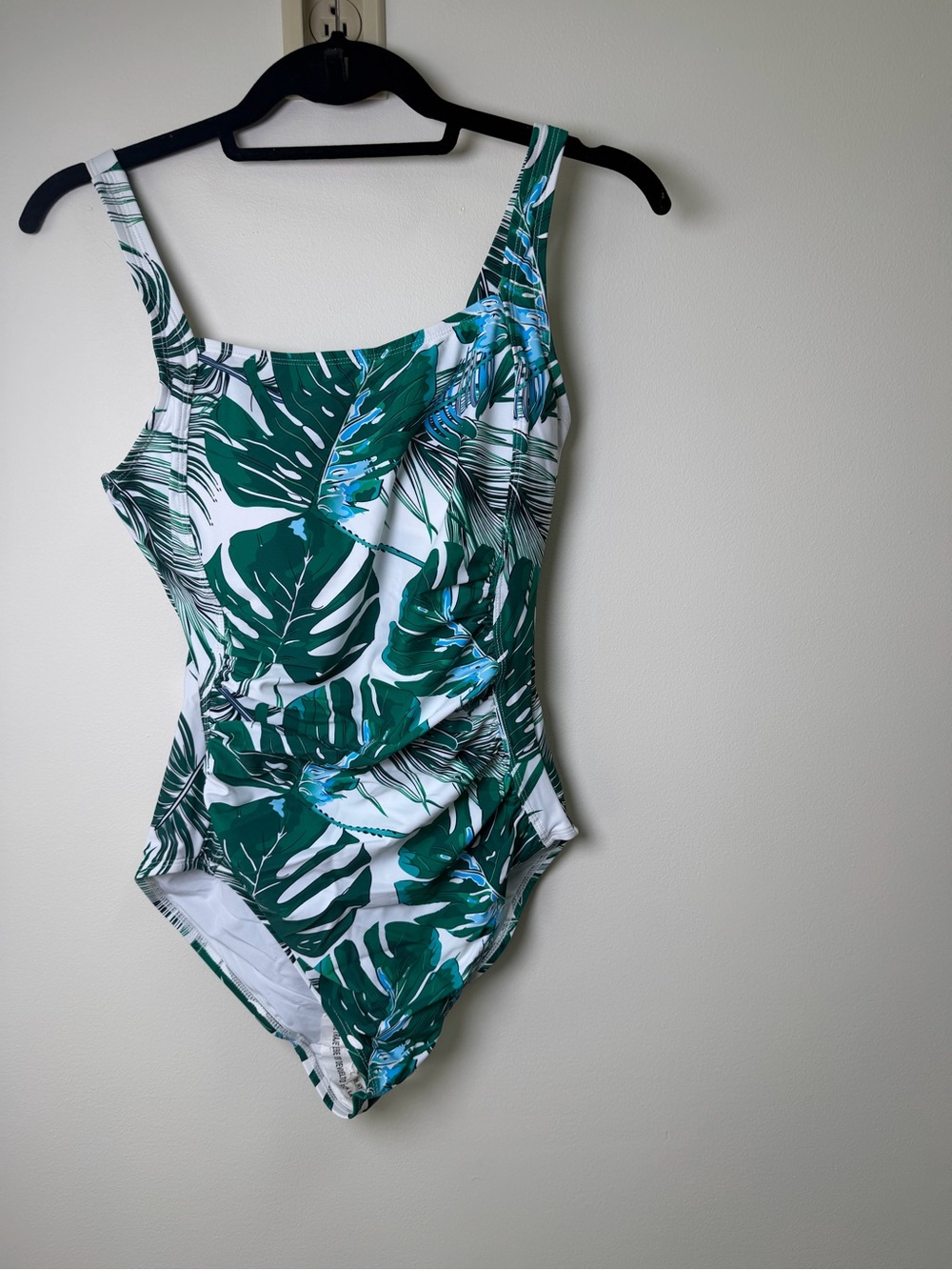 NWT Hilor Womens Floral Green Blue One Piece Swimsuit Bathing Suit Sz 8